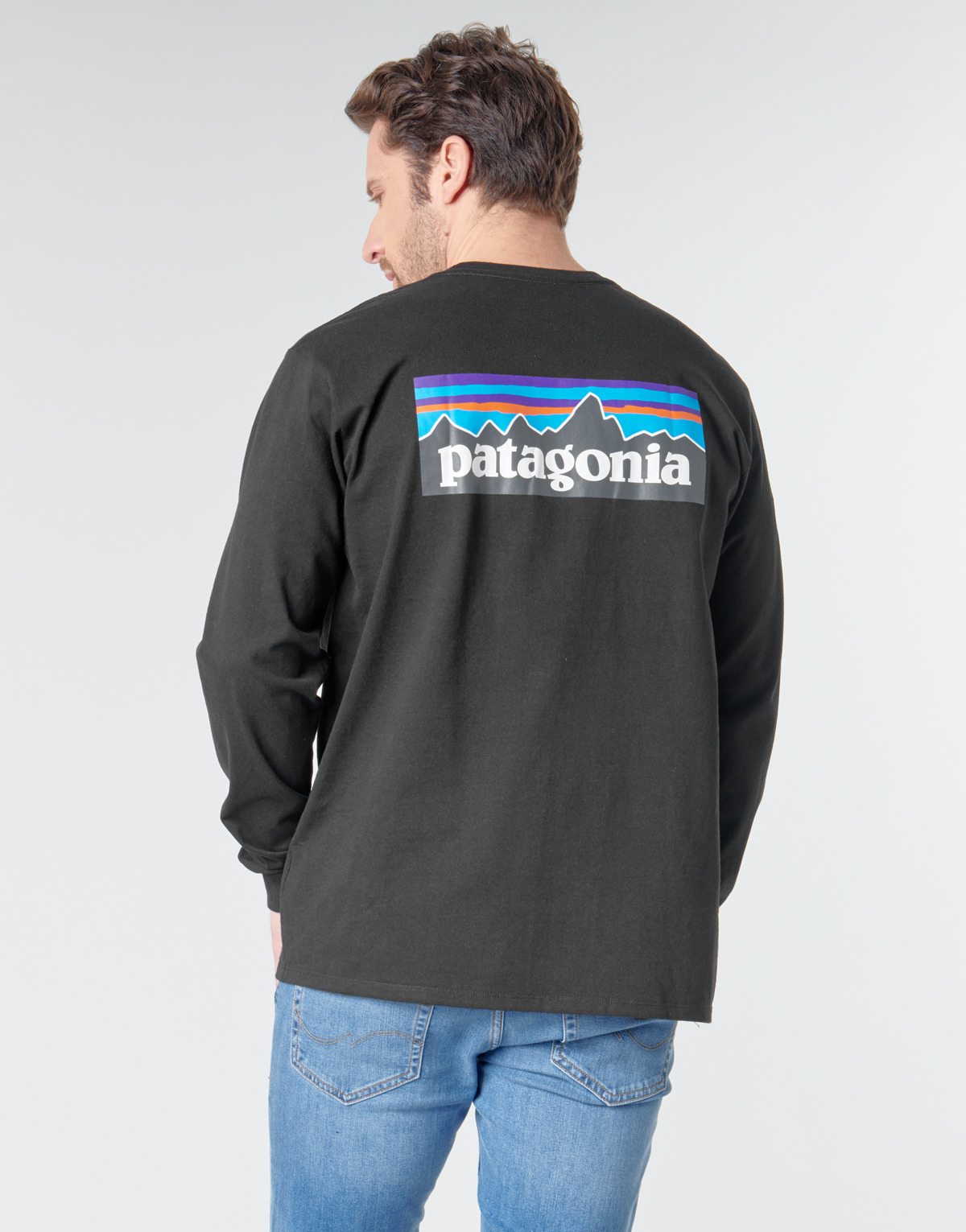Textil Muži Trička s dlouhými rukávy Patagonia M'S L/S P-6 LOGO RESPONSIBILI-TEE Černá