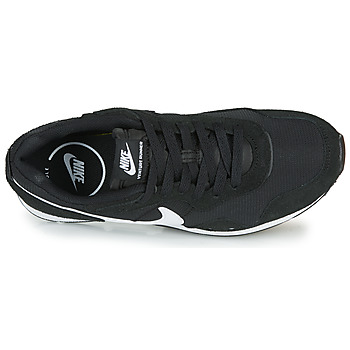 Nike VENTURE RUNNER Černá / Bílá