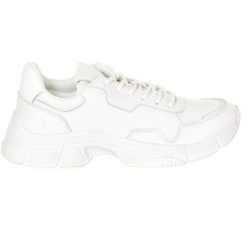 Boty Muži Nízké tenisky Calvin Klein Jeans B4F2104-WHITE Bílá