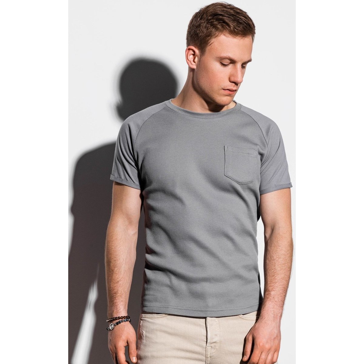 Textil Muži Trička s krátkým rukávem Ombre Pánské basic tričko Henshaw šedé Šedá