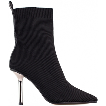 Pk Kotníkové boty Krásné dámské černé kotníčkové boty na jehlovém podpatku - ruznobarevne