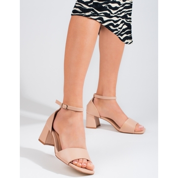Pk Krásné hnědé  sandály dámské na širokém podpatku 