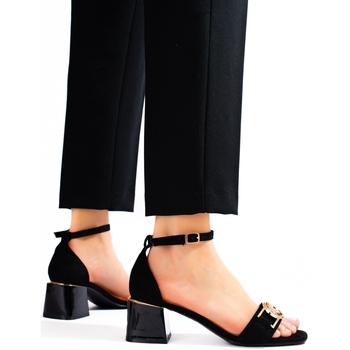 Pk Zajímavé černé  sandály dámské na širokém podpatku 