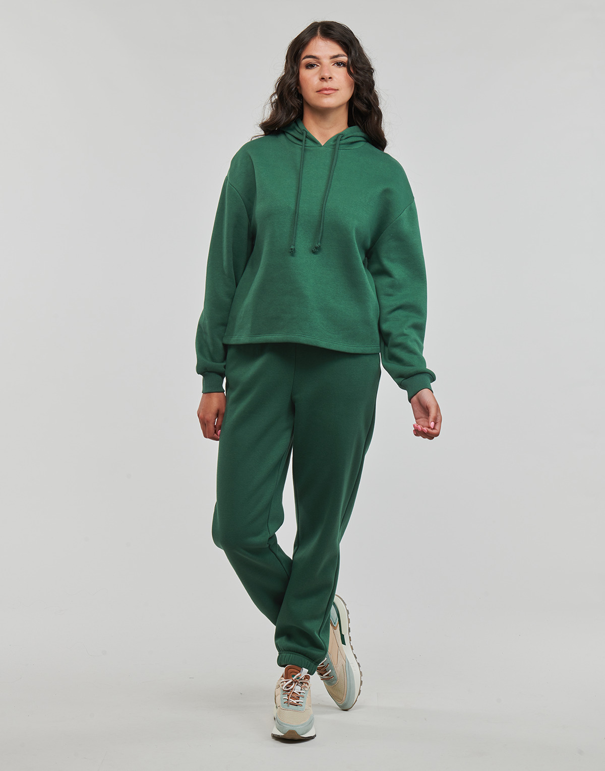 Textil Ženy Teplákové kalhoty Pieces PCCHILLI HW SWEAT PANTS NOOS Zelená