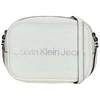Taška Muži Kabelky s dlouhým popruhem Calvin Klein Jeans SCULPTED CAMERA BAG18MONO Bílá