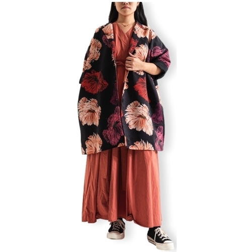 Textil Ženy Kabáty Wendy Trendy Coat 219754 - Floral           
