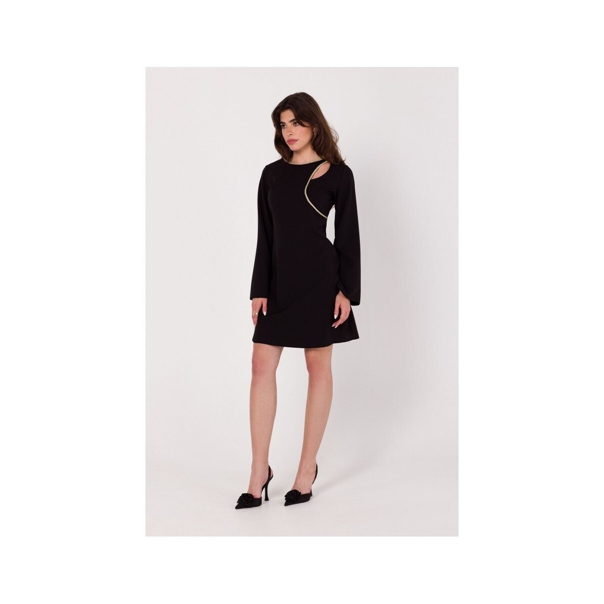 Textil Ženy Krátké šaty Makover Dámské mini šaty Paru K181 černá Fialová