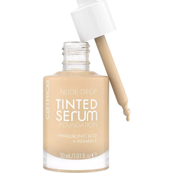krasa Ženy Podkladový make-up Catrice Nude Drop Tinted Serum Foundation - 004N Béžová